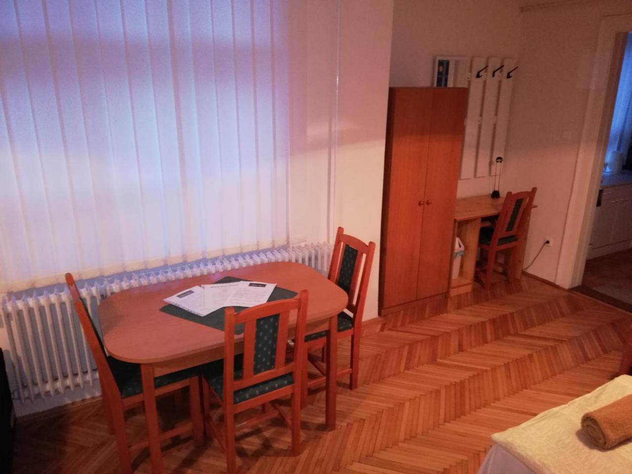 Rákóczi panzió Debrecen Esterno foto